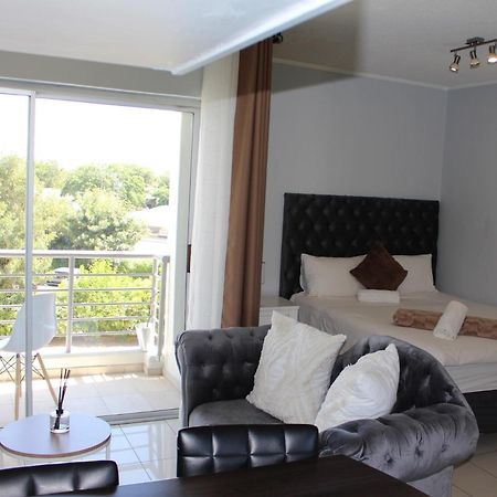 Abigail'S Studio Apartment @ Trift Tower ويندهوك المظهر الخارجي الصورة