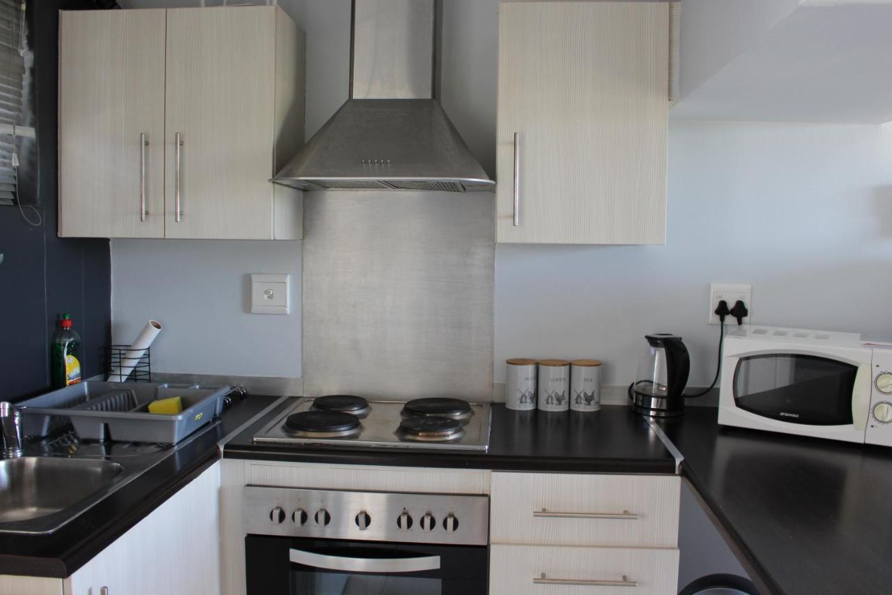Abigail'S Studio Apartment @ Trift Tower ويندهوك المظهر الخارجي الصورة